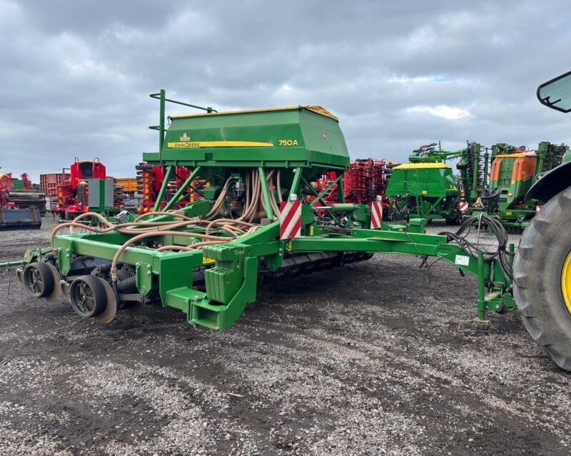 John Deere 750A