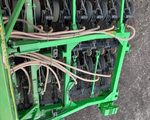 John Deere 750A