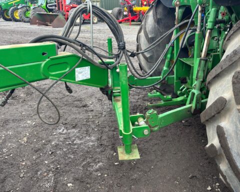 John Deere 750A