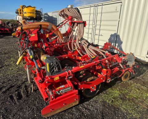 Kverneland NG-H 101 F30 / F-drill CB 4m combination