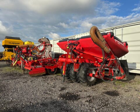Kverneland NG-H 101 F30 / F-drill CB 4m combination