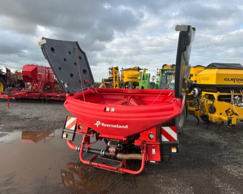 Kverneland NG-H 101 F30 / F-drill CB 4m combination