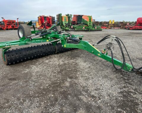 Simba Great Plains 4.6m Aqueel roller c/w Stocks Turbo Jet applicator