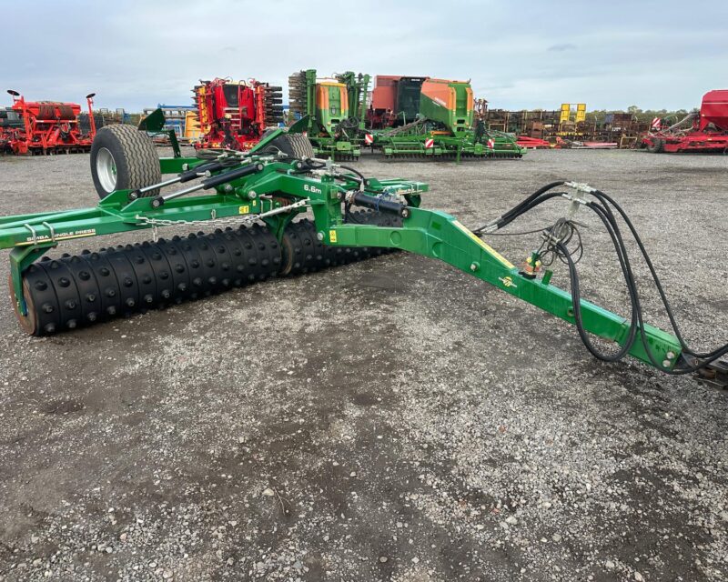 Simba Great Plains 4.6m Aqueel roller c/w Stocks Turbo Jet applicator