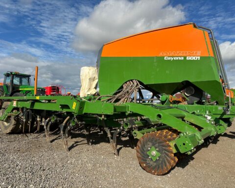 Amazone Cayena 6001