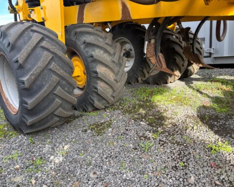 Claydon Trailed Hybrid 6m Grain & Fert