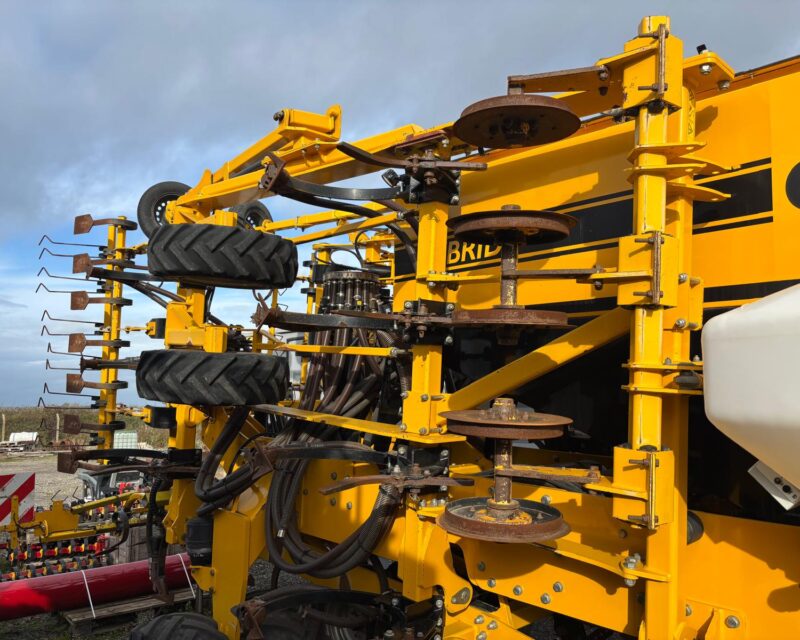 Claydon Trailed Hybrid 6m Grain & Fert