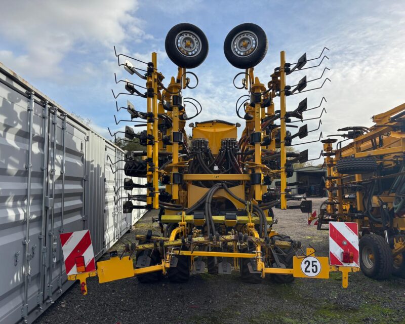 Claydon Trailed Hybrid 6m Grain & Fert