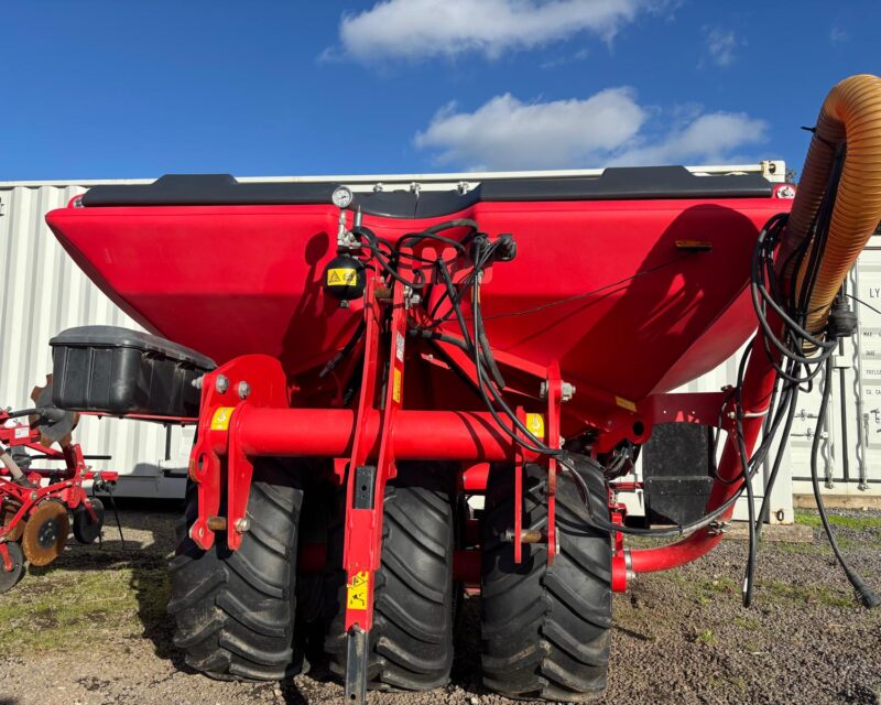 Kverneland NG-H 101 F30 / F-drill CB 4m combination