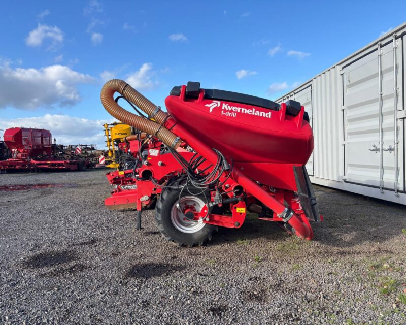 Kverneland NG-H 101 F30 / F-drill CB 4m combination