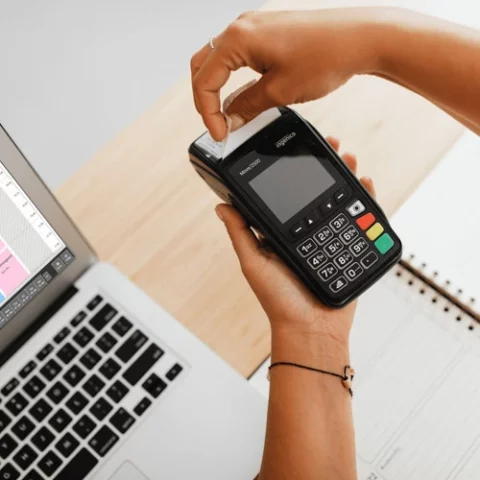 taking a transaction using the salon manager system