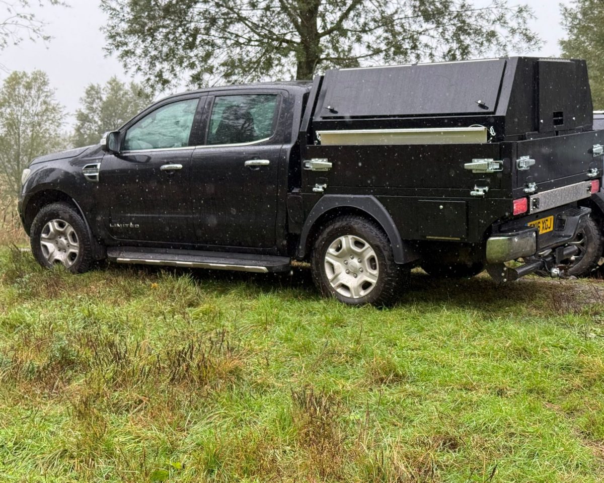 SHOOT CATERING TRUCK
