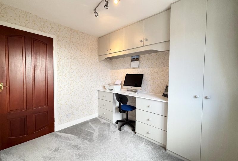 Lock Road, North Cotes, Grimsby, DN36