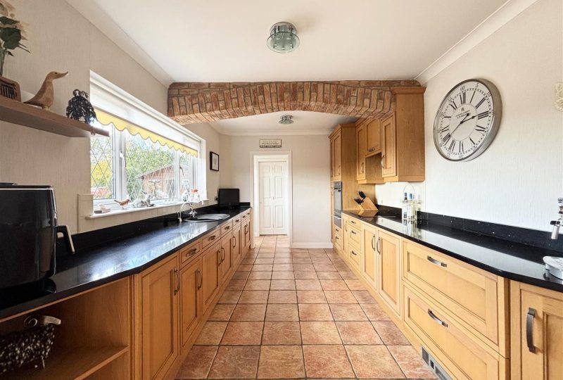 Lock Road, North Cotes, Grimsby, DN36