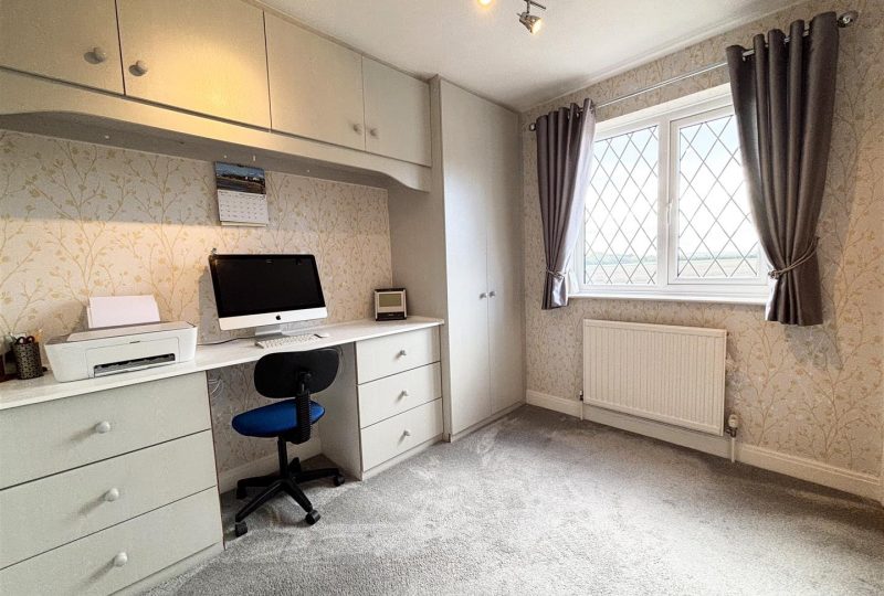 Lock Road, North Cotes, Grimsby, DN36