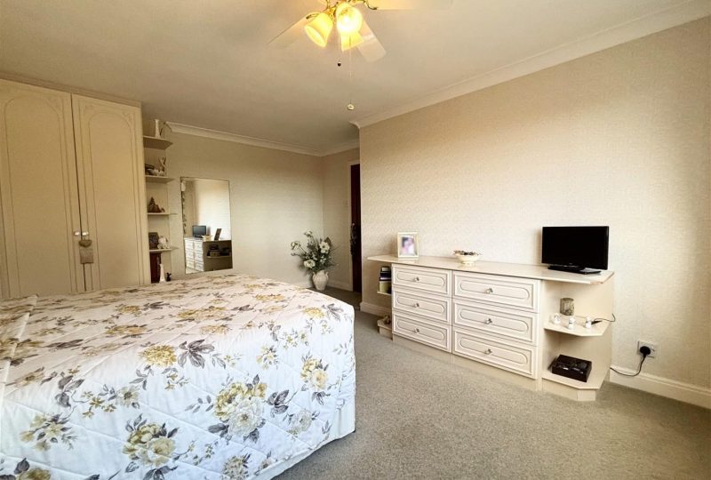 Lock Road, North Cotes, Grimsby, DN36
