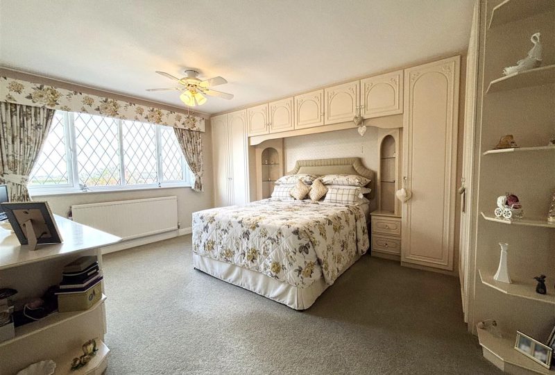 Lock Road, North Cotes, Grimsby, DN36