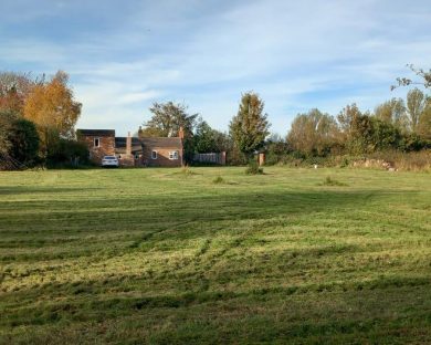/var/www/tes-property.co.uk/public/uploads/186998-wBliJWXmNEe-w3nDAzk_tA.jpg