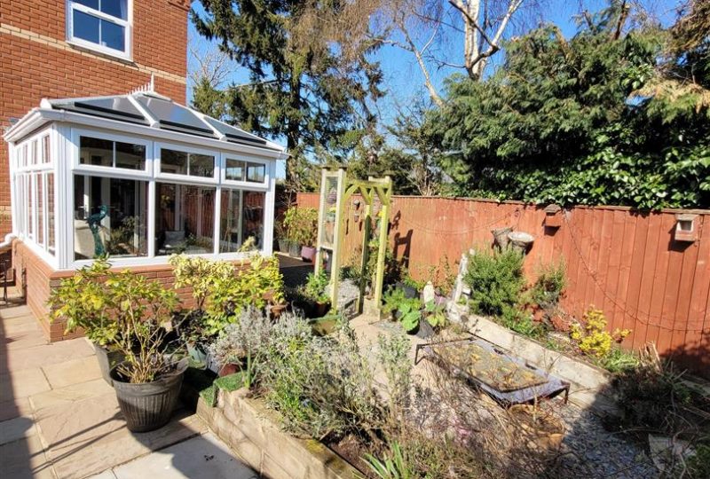 Linden Walk, Louth, LN11
