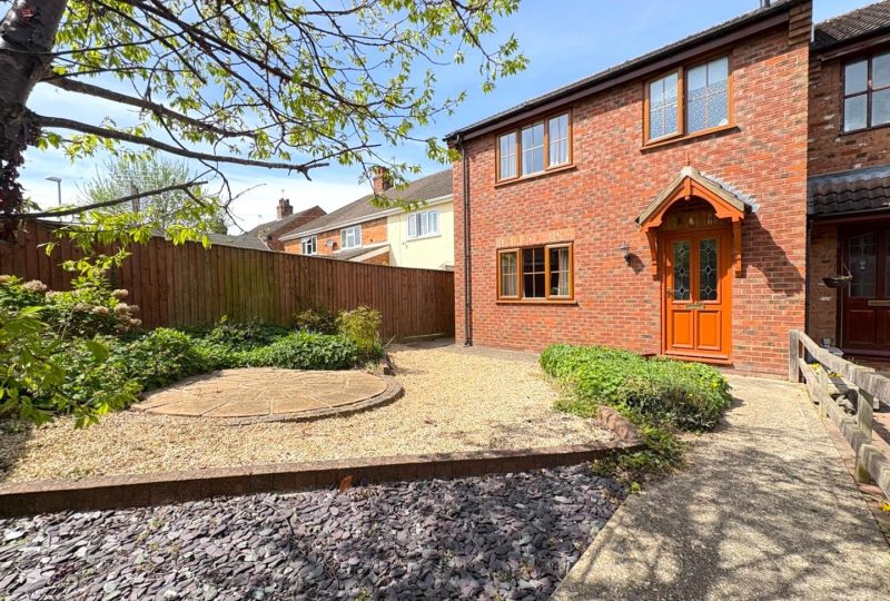 Kings Court, Louth, LN11