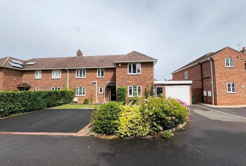 Valiant Road, Manby, Louth, LN11