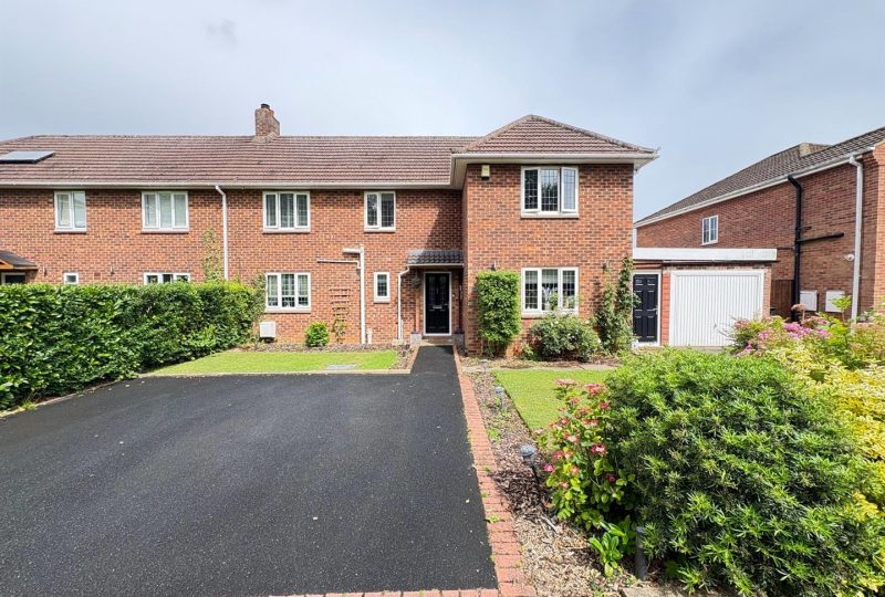 Valiant Road, Manby, Louth, LN11