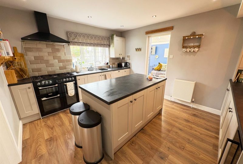 Valiant Road, Manby, Louth, LN11