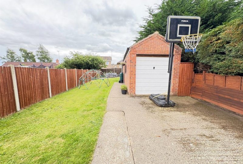 Tennyson Road, Louth, LN11