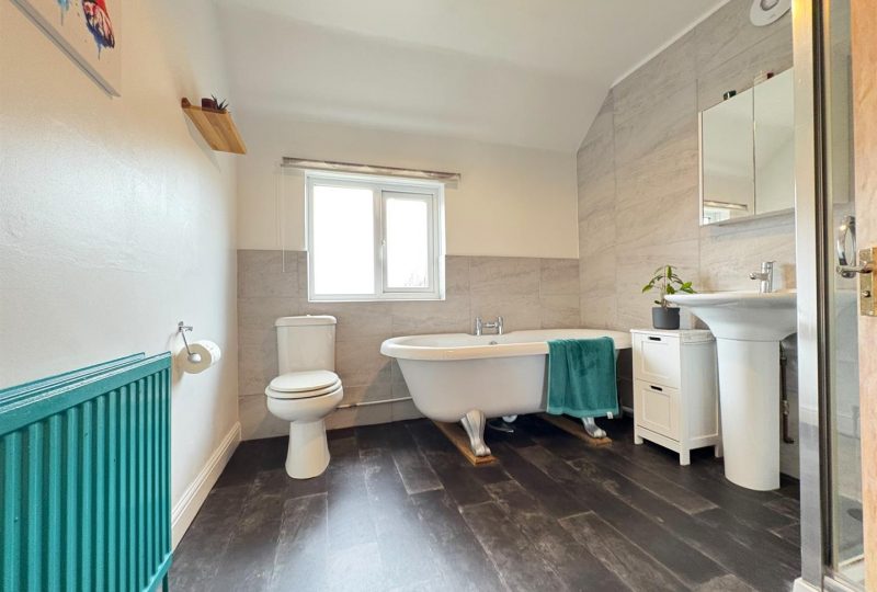 Tennyson Road, Louth, LN11