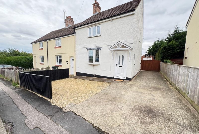 Tennyson Road, Louth, LN11