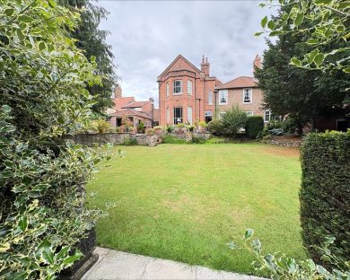 /var/www/tes-property.co.uk/public/uploads/221356-gvZ_RK4XGUCn1Kzn3-nr8A.jpg