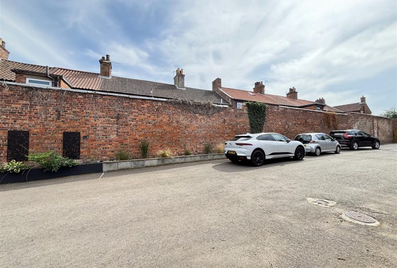 The Riverbank, Louth, LN11