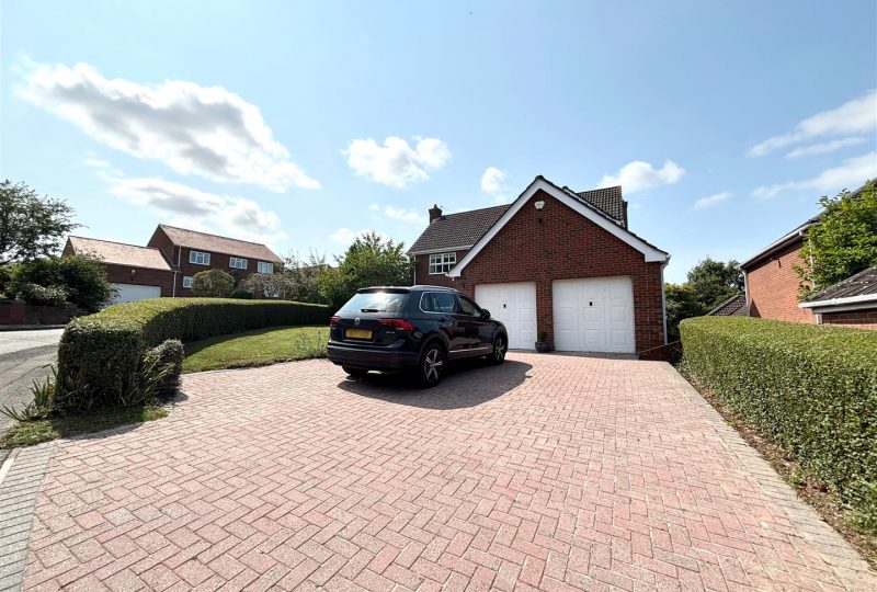 Blue Stone Rise, Louth, LN11