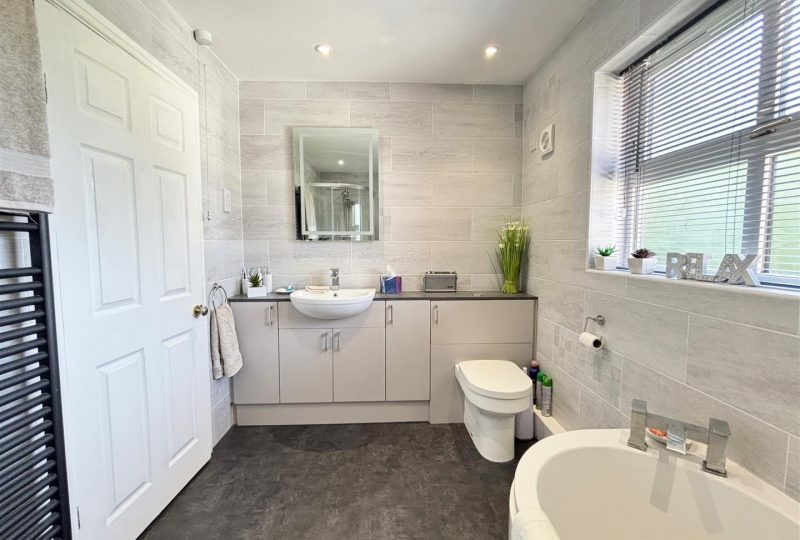 Blue Stone Rise, Louth, LN11