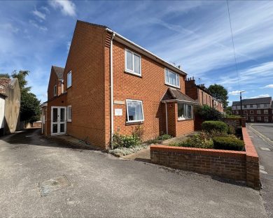 /var/www/tes-property.co.uk/public/uploads/224151-CIcv9JHkkEmnZEn9BcHaEA.jpg