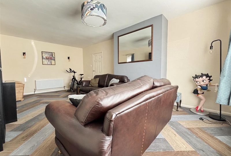 Linda Crescent, Louth