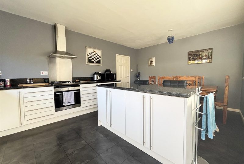 Linda Crescent, Louth