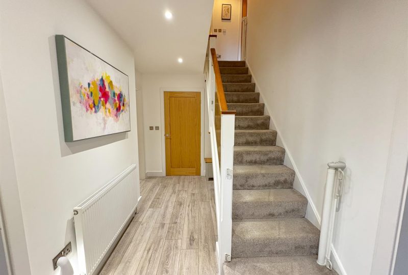 Primrose Hollow, Louth