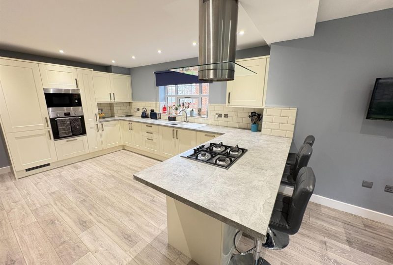 Primrose Hollow, Louth