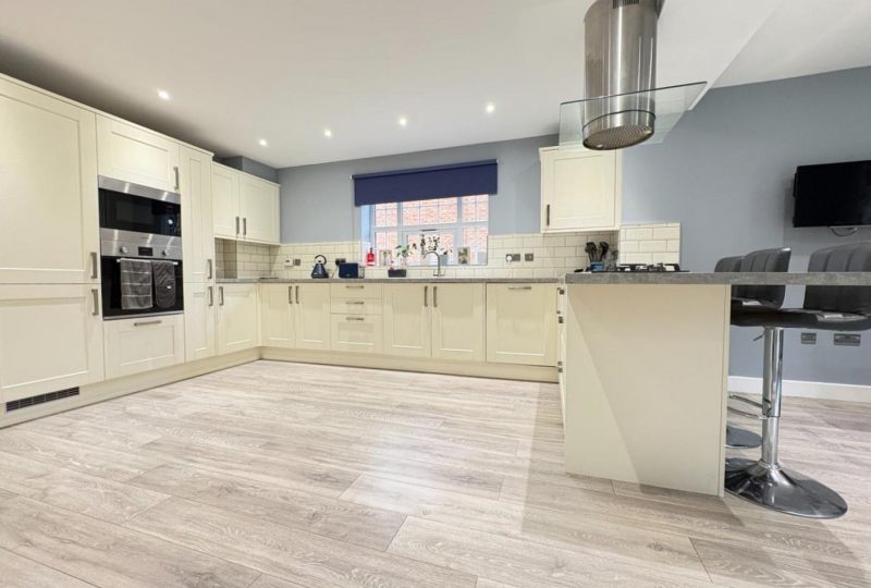 Primrose Hollow, Louth