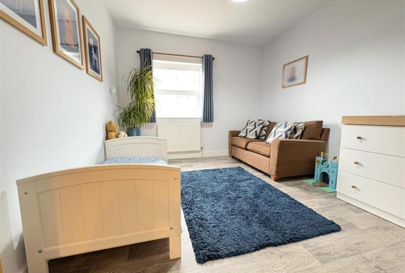 Primrose Hollow, Louth