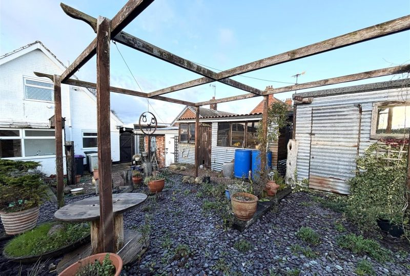 Monks Dyke Road, Louth