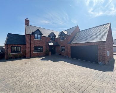/var/www/tes-property.co.uk/public/uploads/238250-Yy1nyV8Uqku0Hqx26IacXQ.jpg