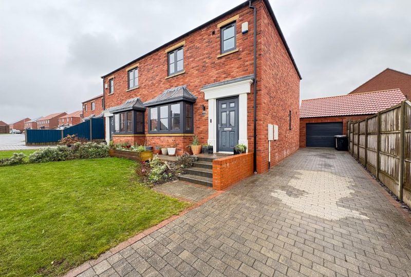 Bee Orchid Way, Louth