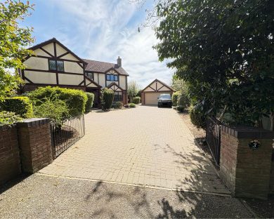 /var/www/tes-property.co.uk/public/uploads/243293-qNvnfEkjxkG6PyJvYvE0SQ.jpg