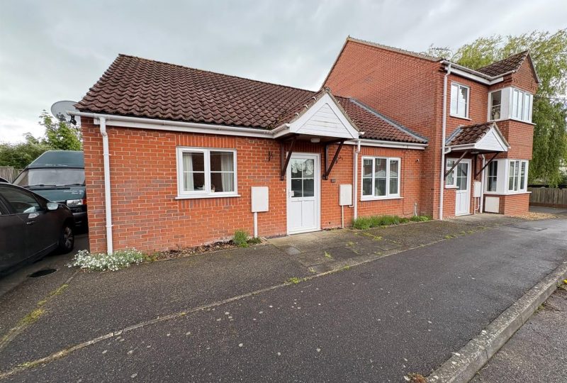 Conlie Close, Alford