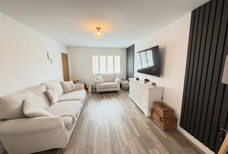 Holly Crescent, Louth