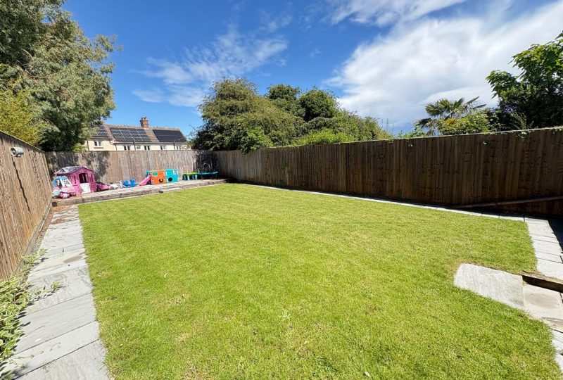 Adrian Close, Louth