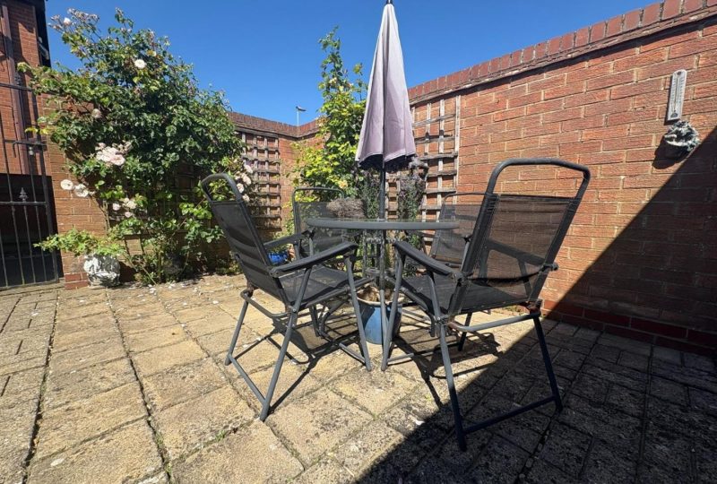Picksley Crescent, Holton-Le-Clay