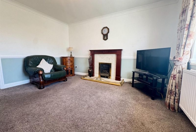 Picksley Crescent, Holton-Le-Clay